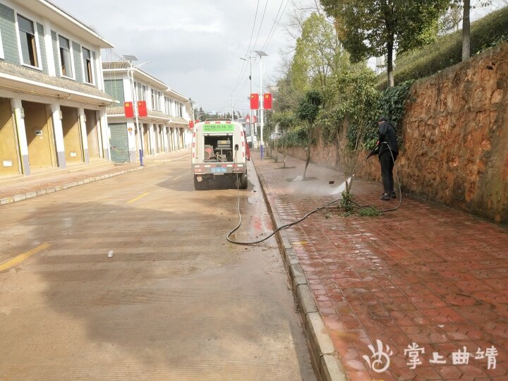 竹基镇环境整治再发力—道路保洁在行动