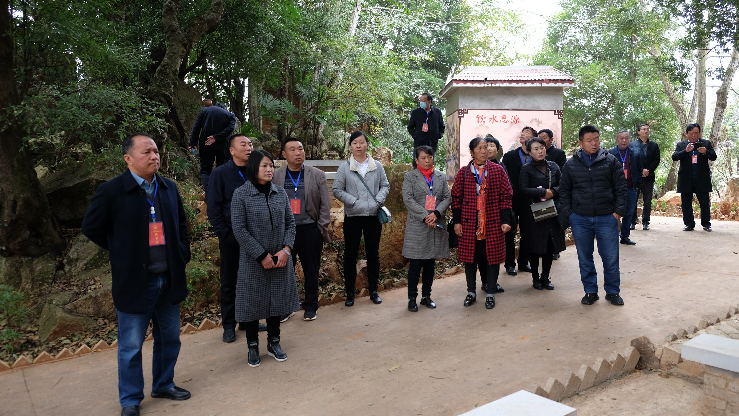 師宗縣人大常委會視察組視察鄉村振興典型示範村建設情況