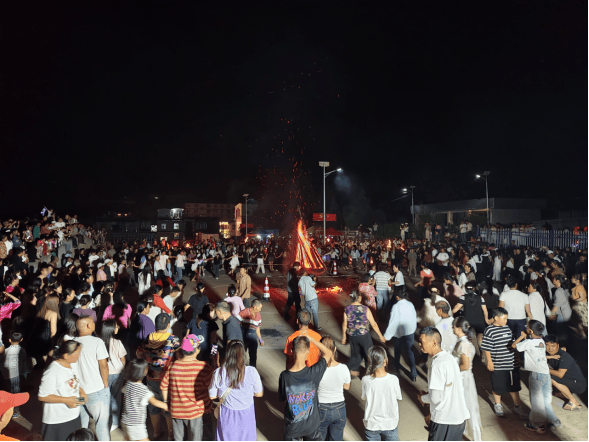 竹基镇篝火晚会：点燃夏夜激情，共谱和谐新篇(1)447.png